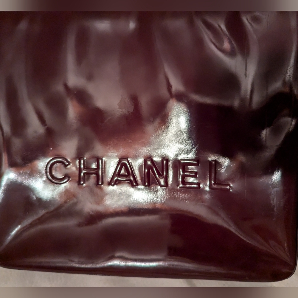 CHANEL Patent Leather Tote Eggplant Purple Made in France with COA VGUC - Picture 2 of 16